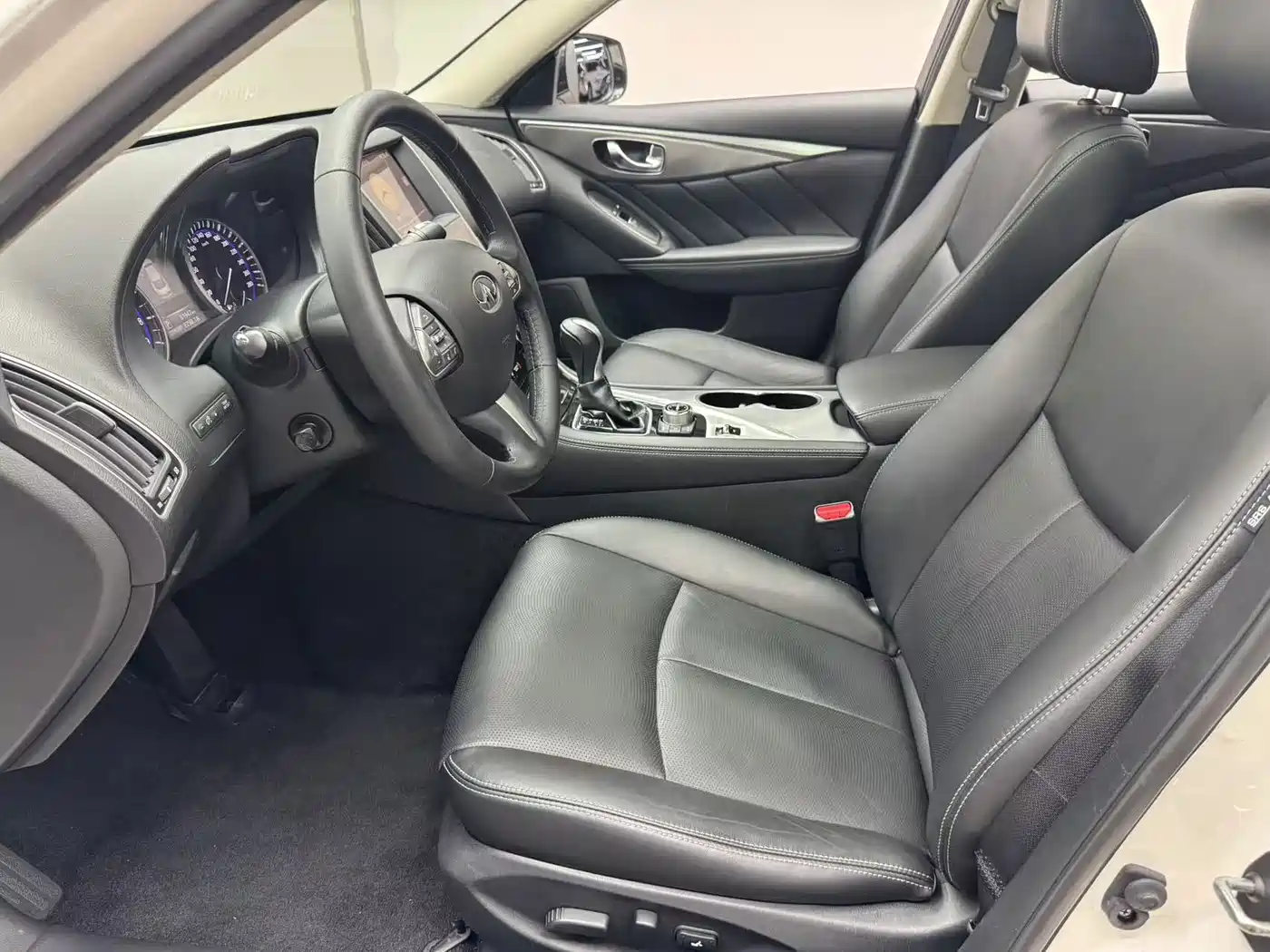 Infiniti Q50 2016 2014 3.7L Comfort Edition