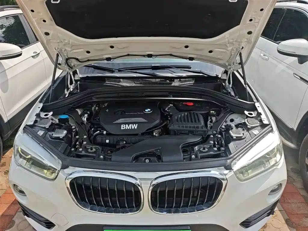 BMW X1 2016 xDrive20Li Luxury Model фото 20