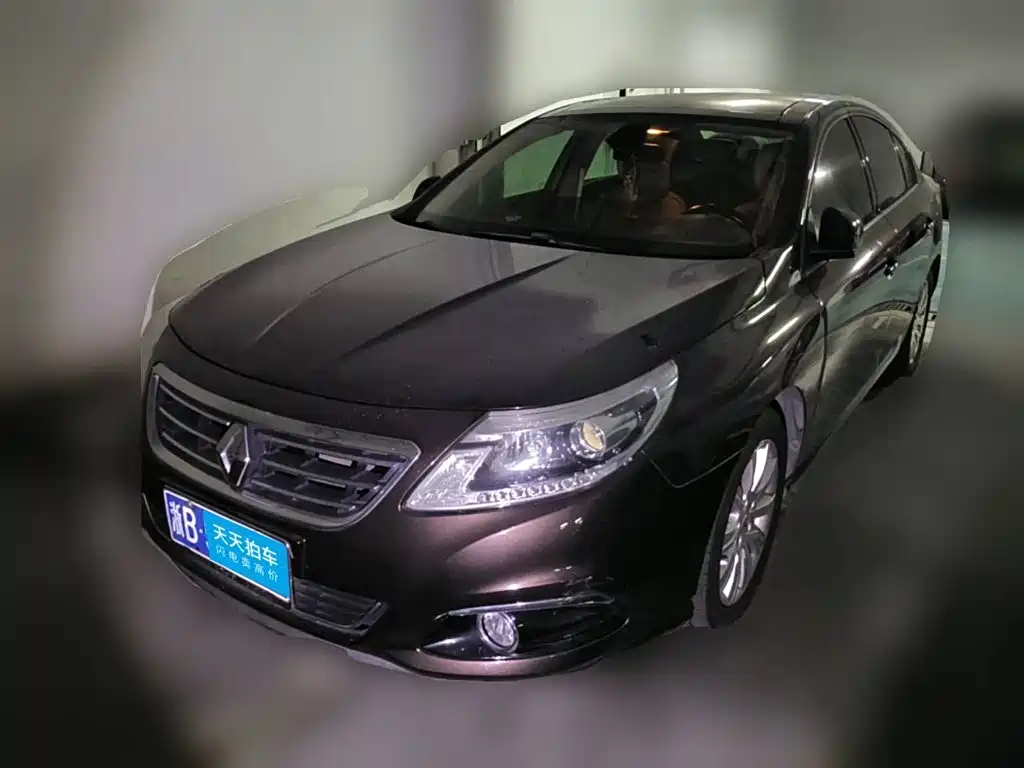 Renault Latitude 2013 2013 Facelift 2.0L CVT Luxury Edition