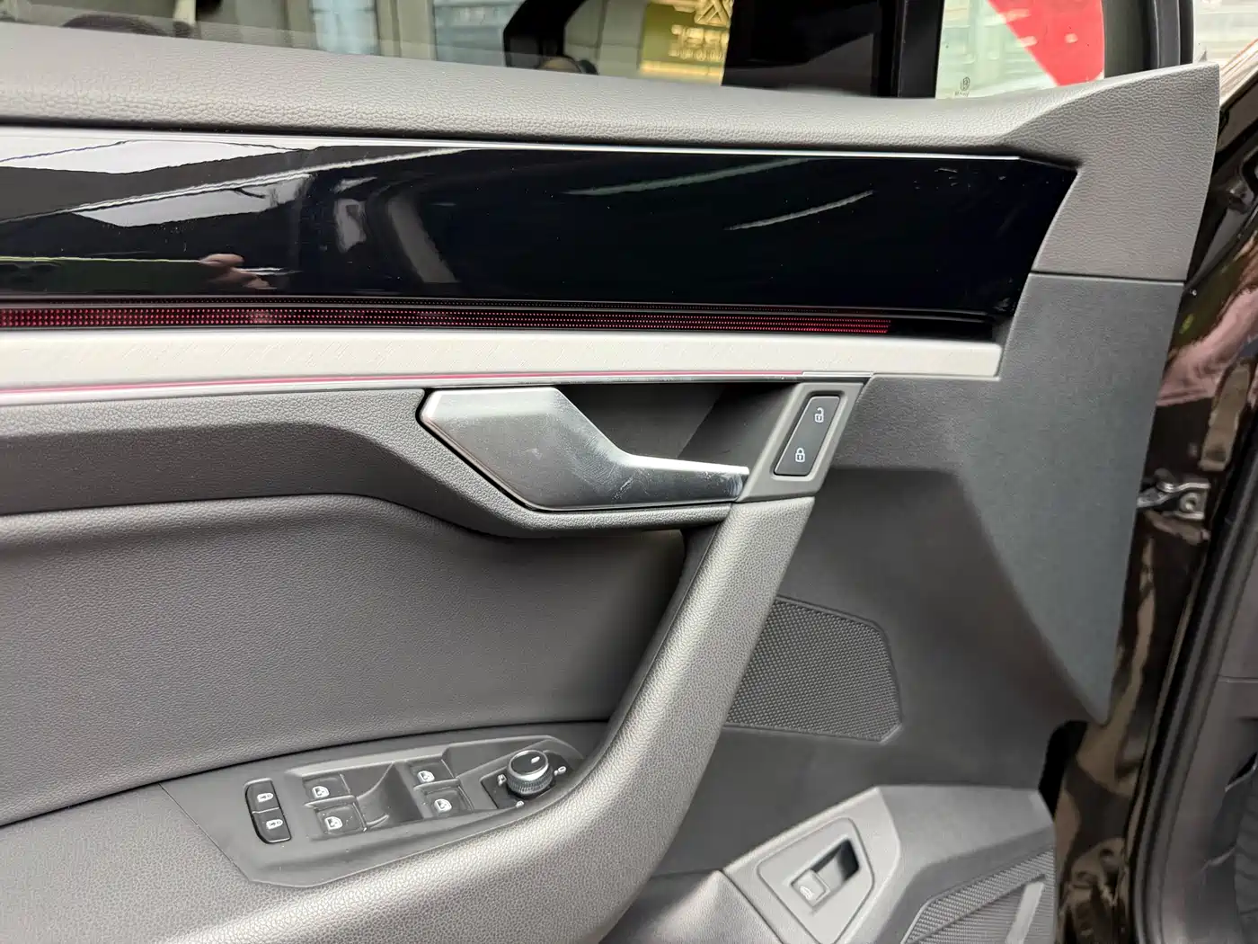Volkswagen Touareg 2019 2.0TSI Sharp Wing Edition China VI фото 14