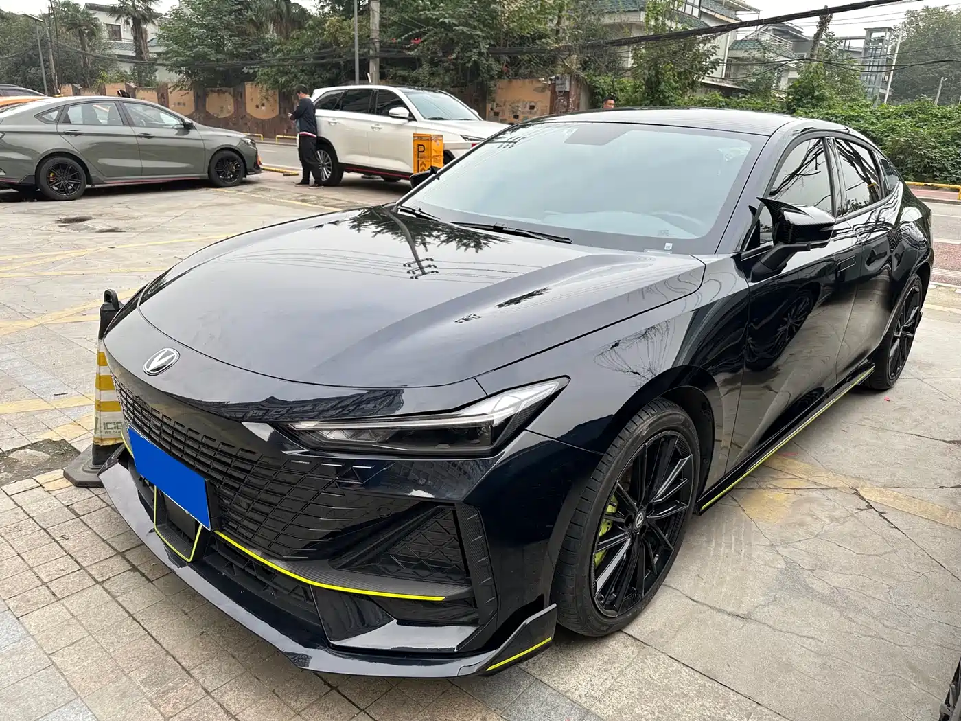 CHANGAN UNI-V