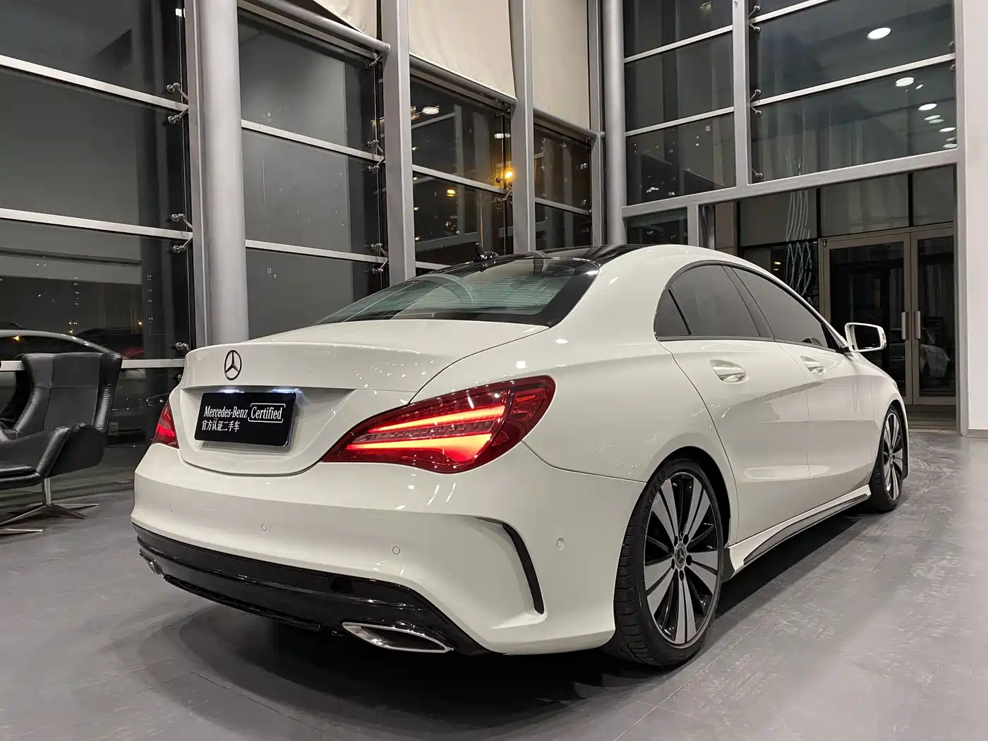 MERCEDES-BENZ CLA