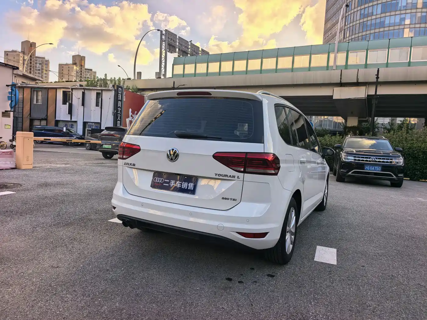 Volkswagen Touran 2020 2018 Touran L 280TSI DSG Comfort Edition 7-seater China VI