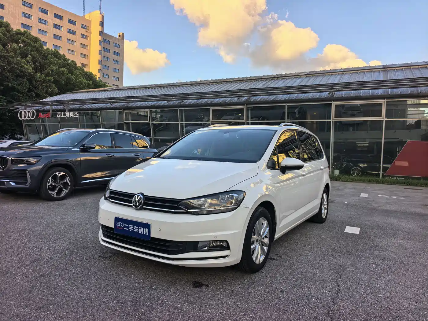 Volkswagen Touran 2020 2018 Touran L 280TSI DSG Comfort Edition 7-seater China VI