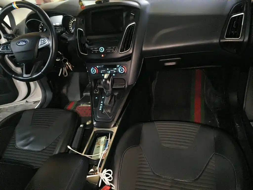 Photo 12 - Ford Focus