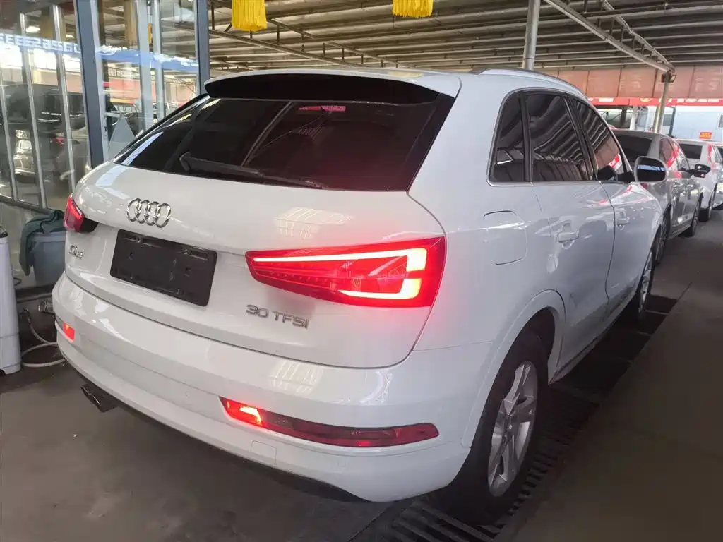 Audi Q3 2018 30th Anniversary Edition 30 TFSI Fashion фото 7