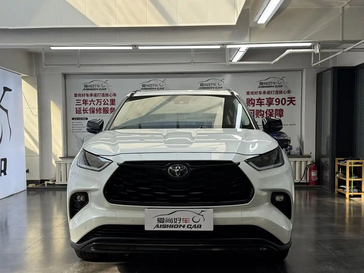 TOYOTA HIGHLANDER
