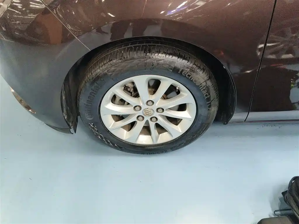 Buick GL8 2017 ES 28T Comfort Type China V фото 25