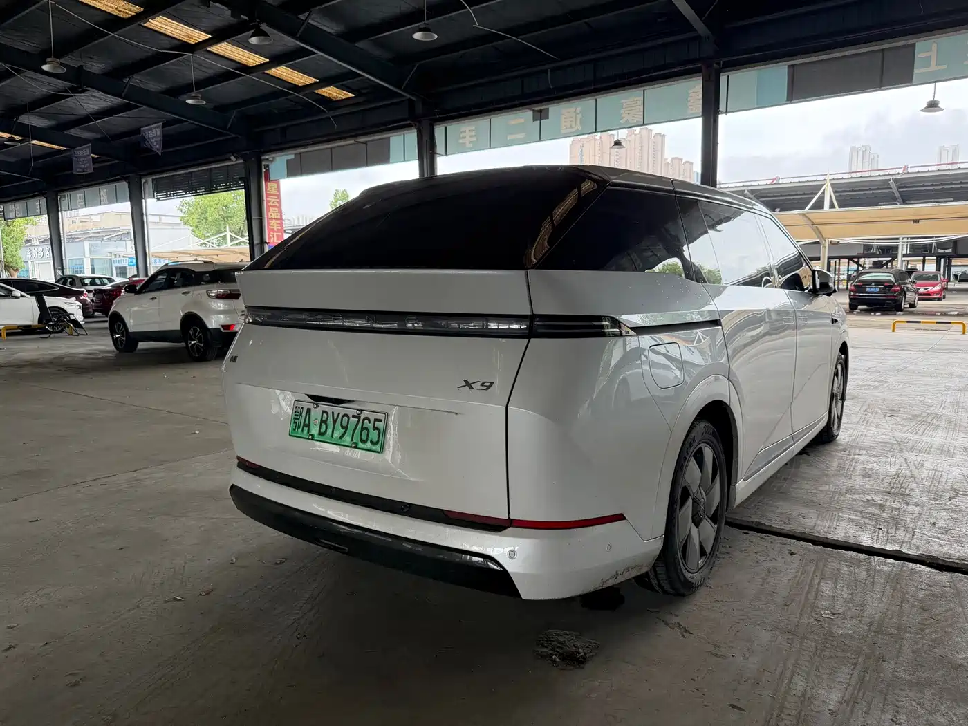 XPeng X9 2026 2026 Model Pure Electric 650 UltraSE