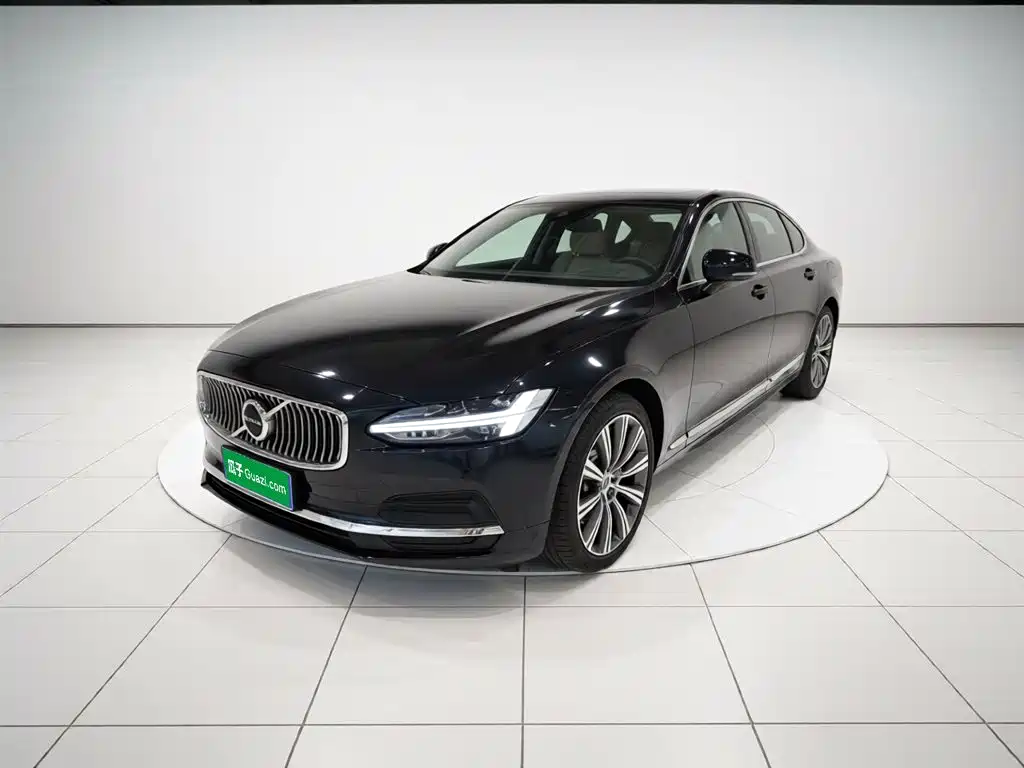 Фото 2 - Volvo S90