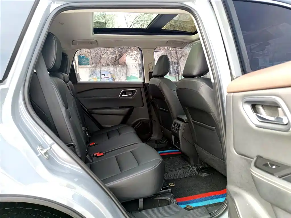 Фото 11 - Nissan X-Trail
