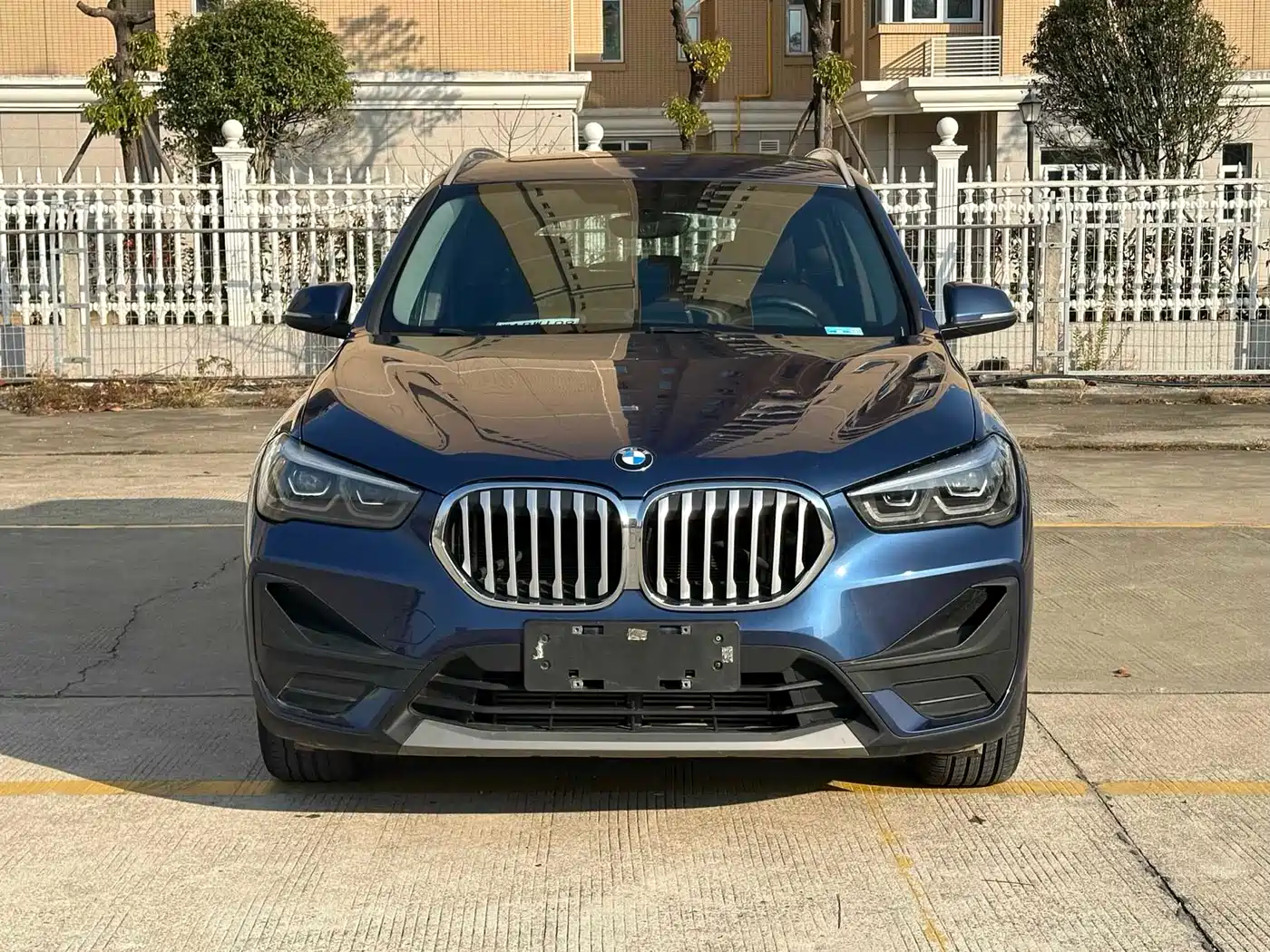 BMW X1 2021 sDrive25Li Leading фото 2