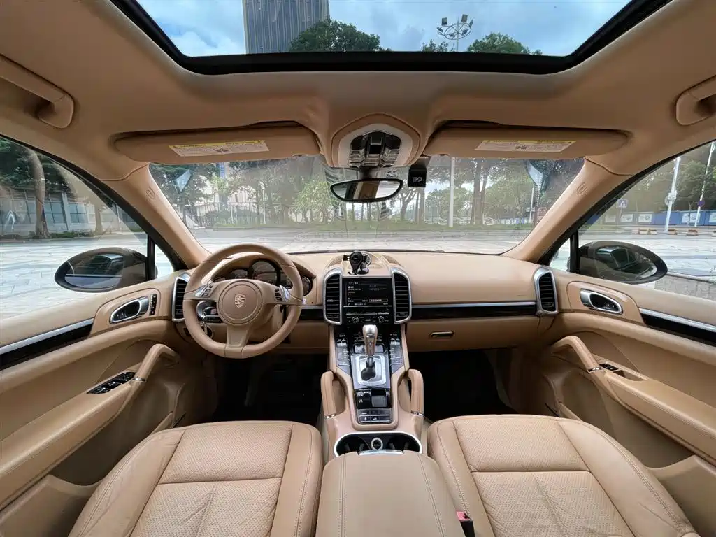 Porsche Cayenne фото 15