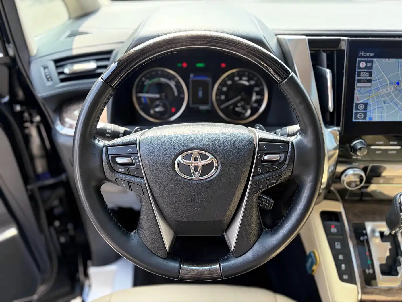 Toyota Alphard 2021 Hybrid 2.5L Ultimate фото 9