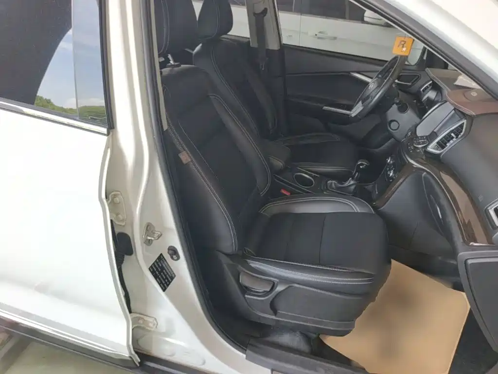 BAIC Huansu S6 2016 2017 1.5T CVT Delight