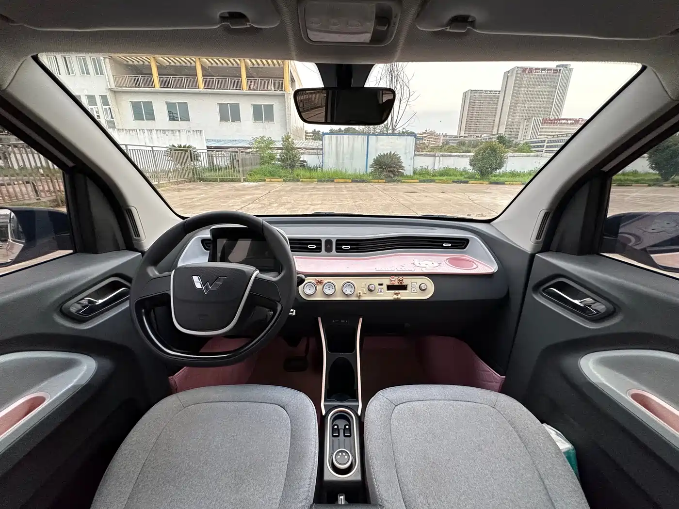 Photo 9 - Wuling Motors Hongguang MINIEV