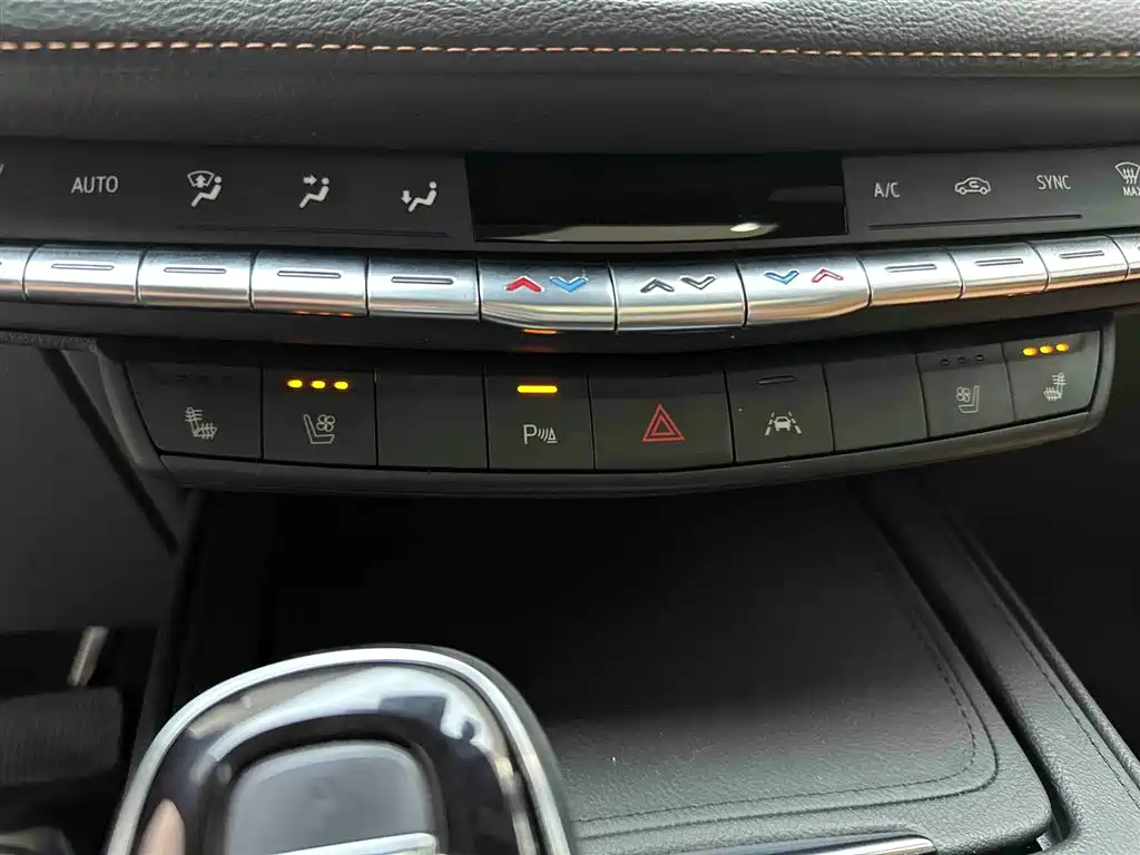 Cadillac XT4 2022 28T FWD Premium фото 13