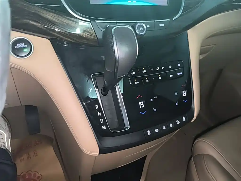 Buick GL8 2017 ES 28T Luxury China V фото 14