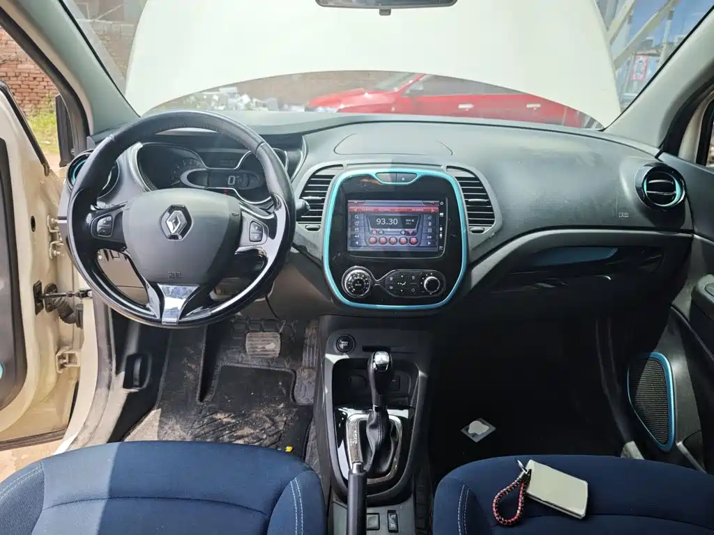 Renault Captur 2016 2015 1.2T Automatic Comfort Limited Edition