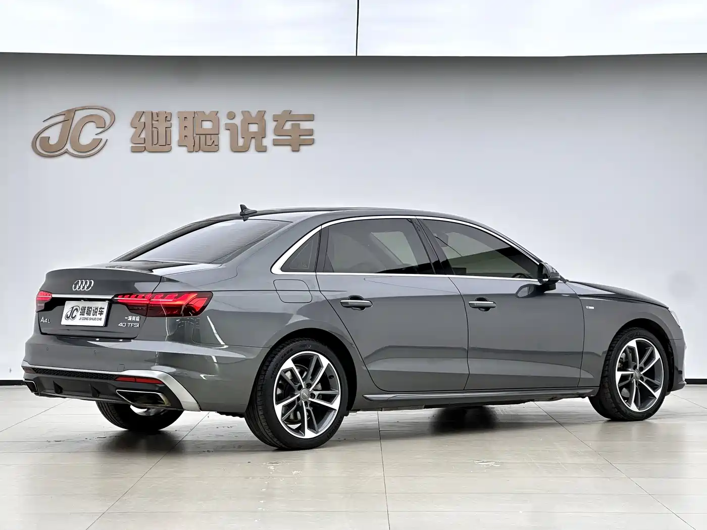 Audi A4L 2020 40 TFSI Fashion Dynamic Edition фото 4