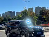 Фото 3 - Lexus LX