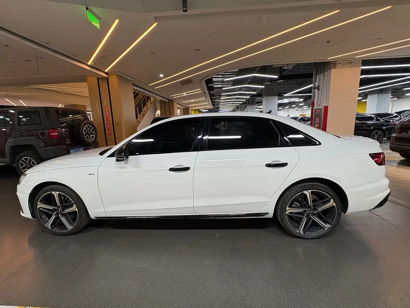 Audi A4L 2024 40 TFSI Luxury Dynamic фото 14