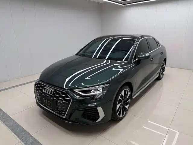 Audi A3 A3L Limousine 35 TFSI, Стиль Спорт