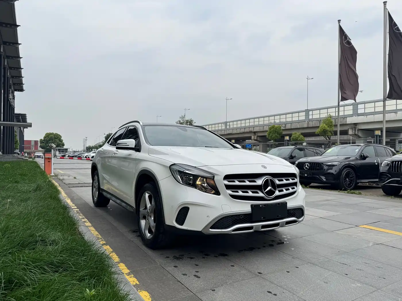 Mercedes-Benz GLA 2018 GLA 200 Dynamic фото 3