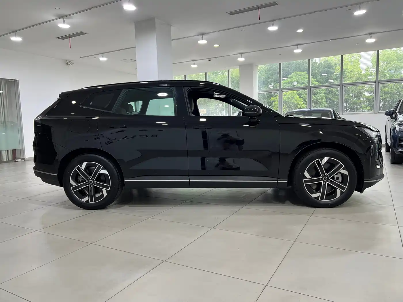 Volvo XC70 Plug-in Hybrid 2026 2025 Standard