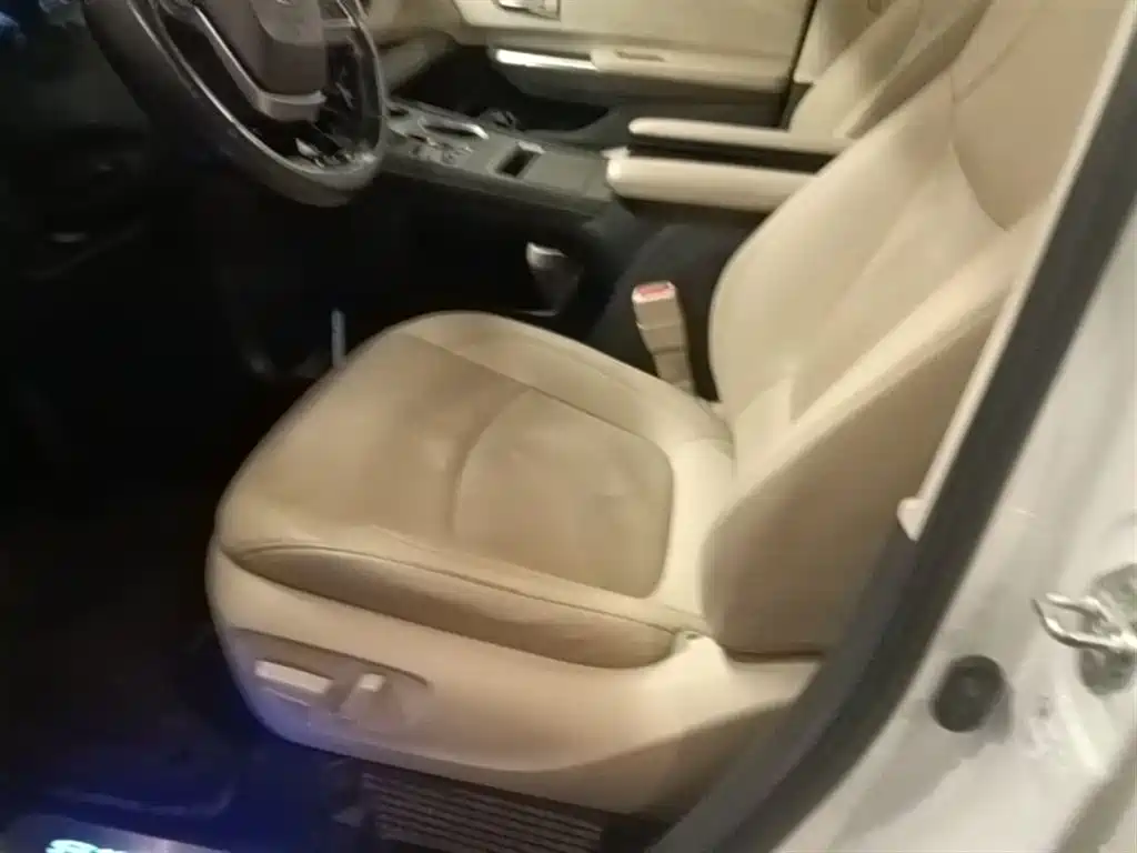 Toyota Sienna 2021 2.5L Hybrid Ultimate Edition фото 22