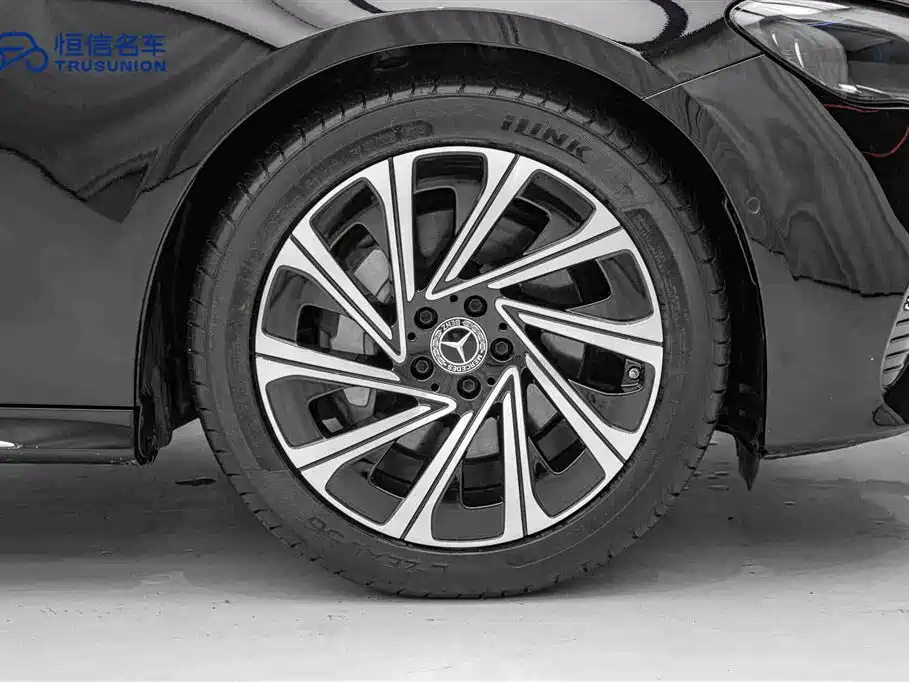Mercedes-Benz E-Class 2024 Model E 300 L Luxury фото 11