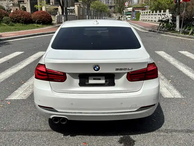 BMW 3 Series 2018 320Li Fashion Style — фото 5