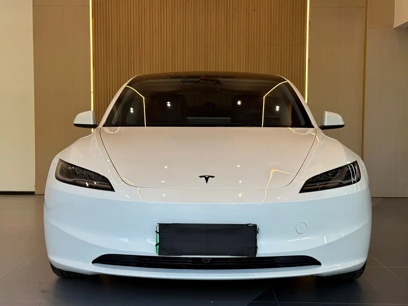 Tesla Model 3 2026 2025 Model Year Facelift Rear-Wheel Drive