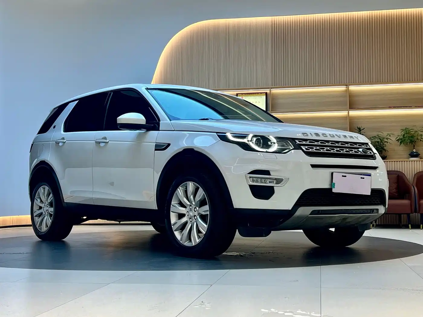 Land Rover Discovery Sport 2016 2.0T HSE LUXURY фото 3