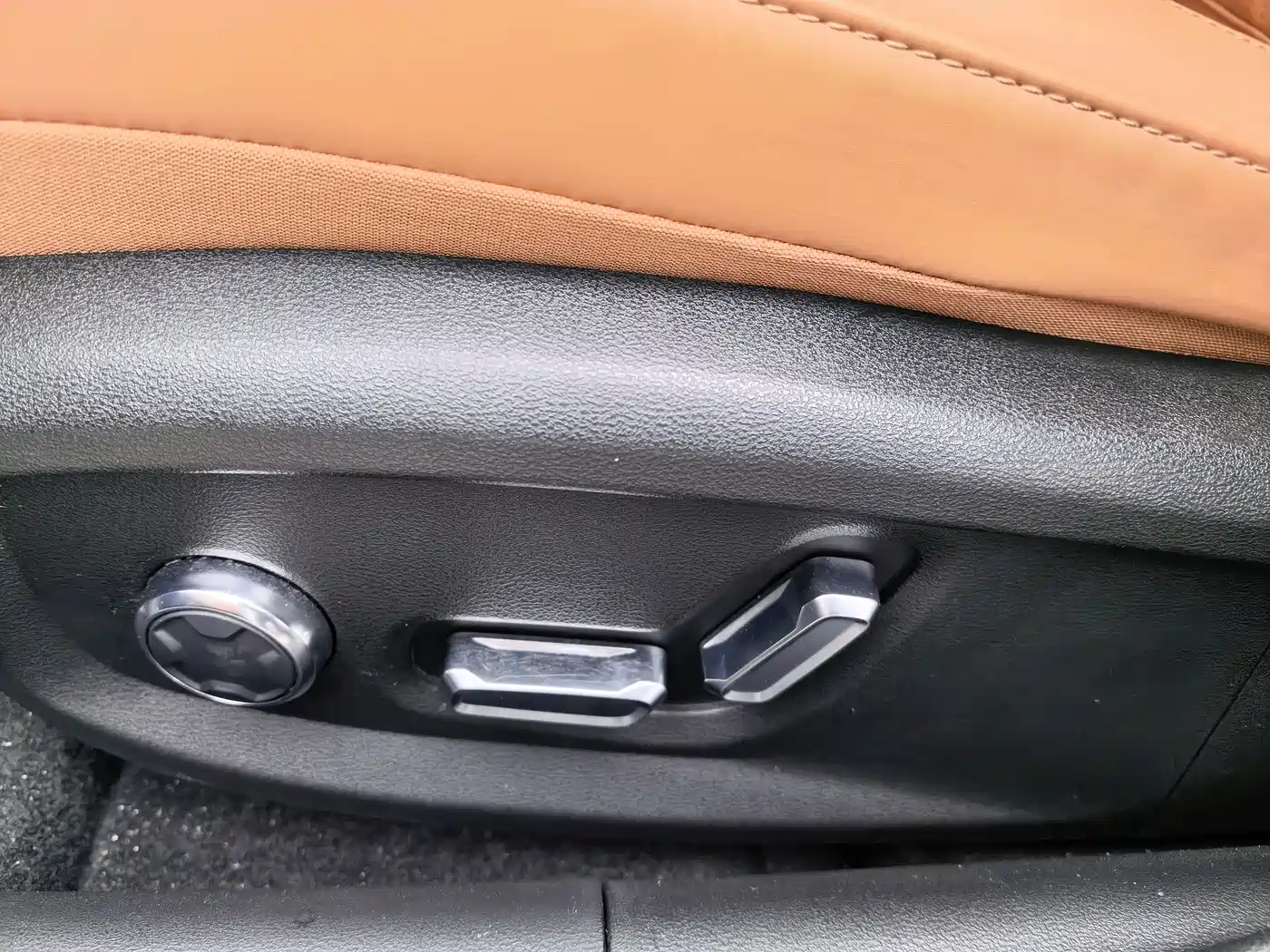 Geely Galaxy Galaxy Xingyao 8 2025 130km EM-P Starship Edition фото 12