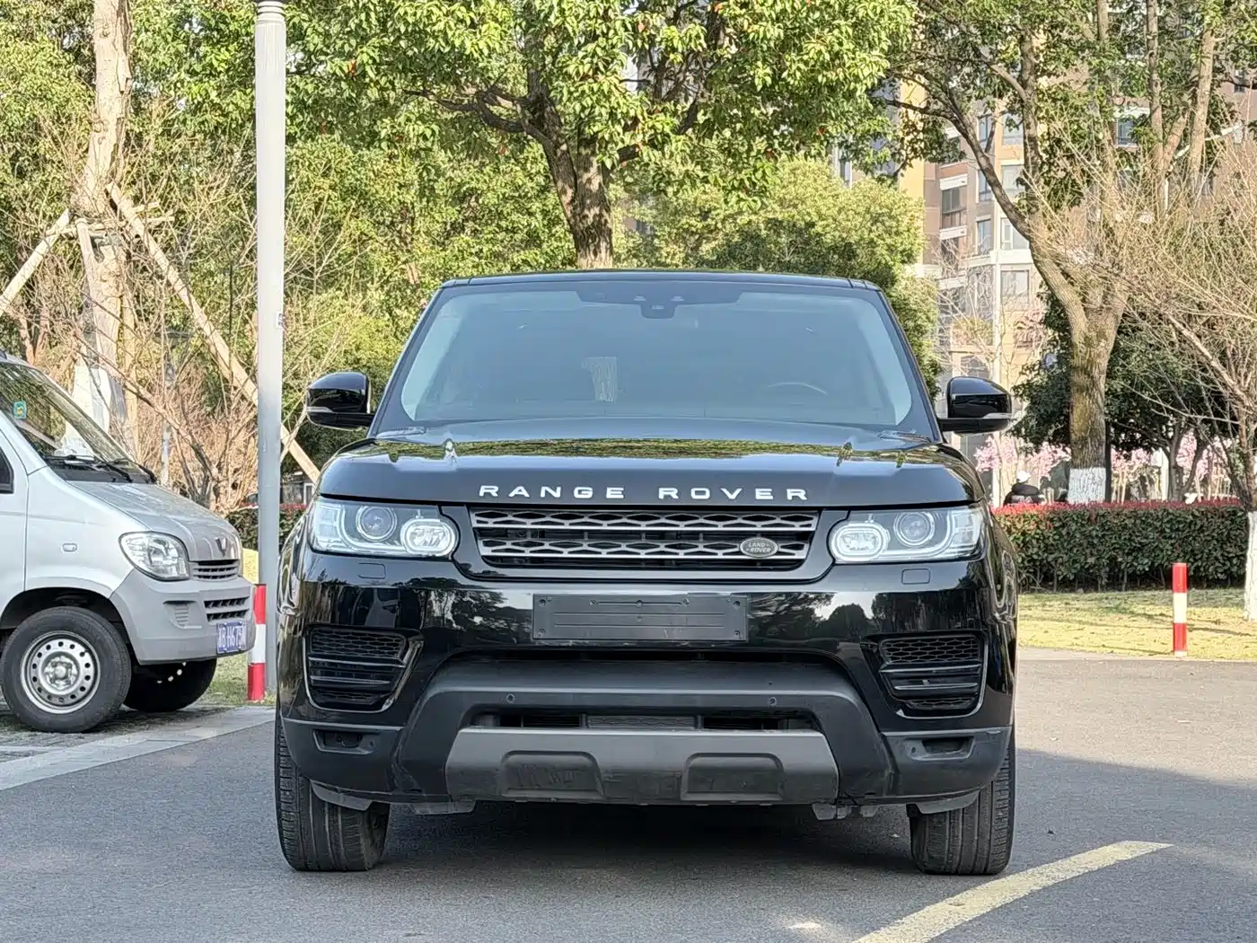 Land Rover Range Rover Sport 2016 Model 2.0 GTDi HSE фото 2