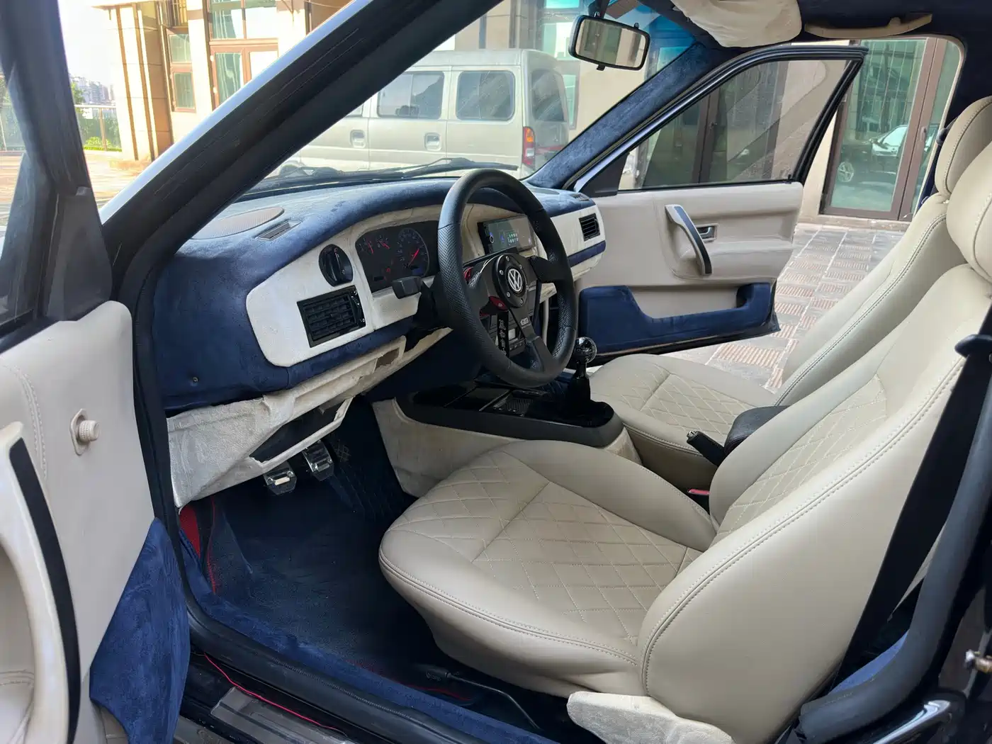Volkswagen Santana Vista 2010 1.6L Manual Practical Style фото 9