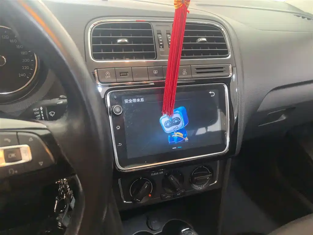 Volkswagen Polo 2018 1.5L Auto Comfort фото 13