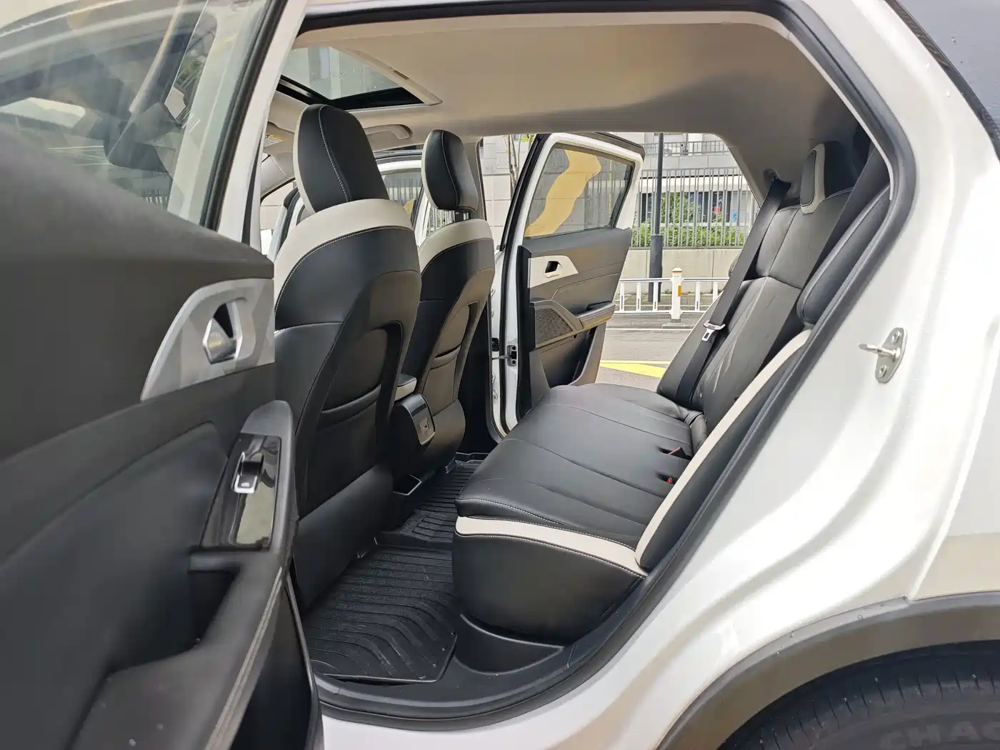Geely Geometry E Firefly 2022 2023 401KM Thunderbolt Tiger 5-Seater