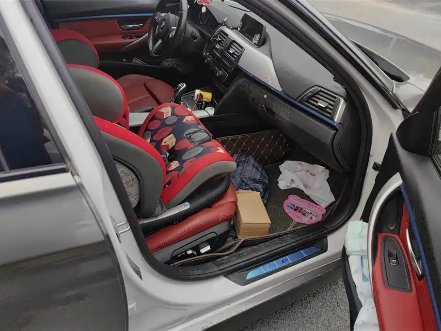 BMW 3 Series 2019 320i M Sport Package фото 8
