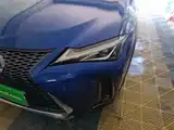 Фото 24 - Lexus UX