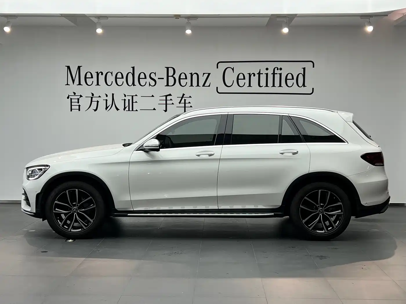 MERCEDES-BENZ GLC
