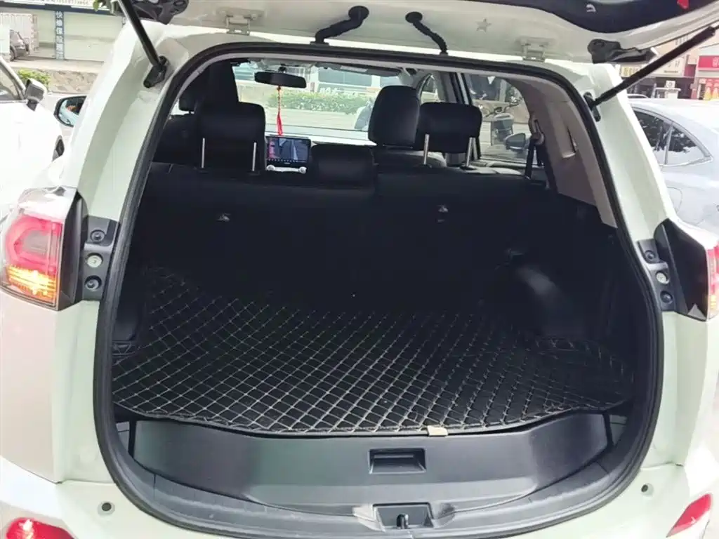 Toyota RAV4 Rongfang 2019 2.0L CVT 2WD Pioneer Edition China VI фото 19