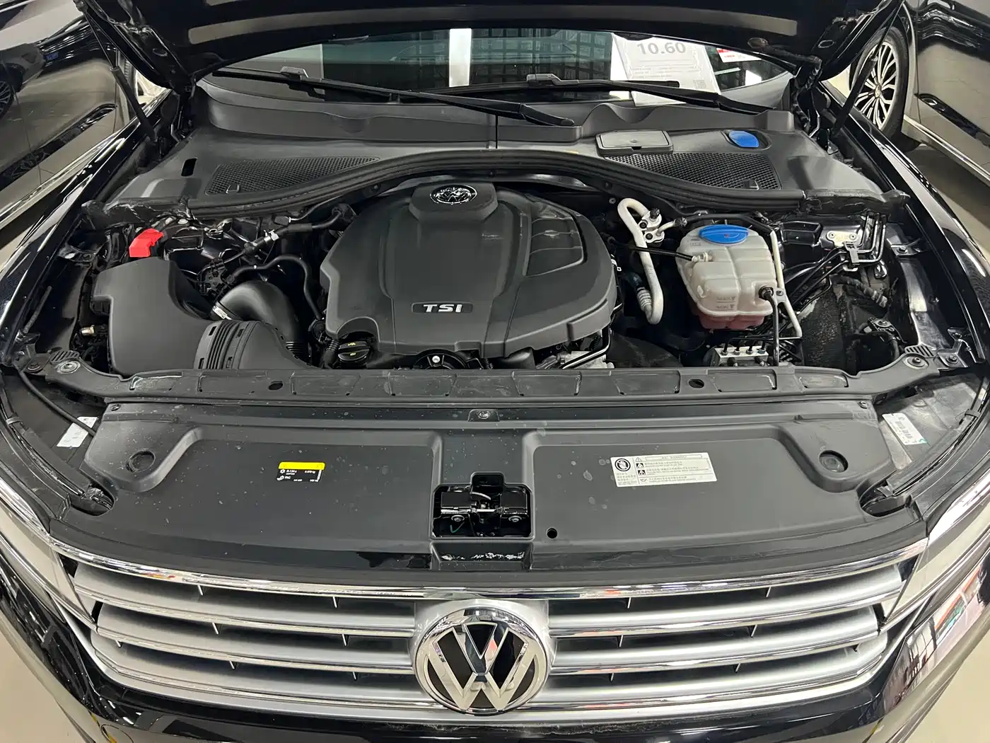 Volkswagen Phideon 2018 380TSI 2WD Business Edition фото 16