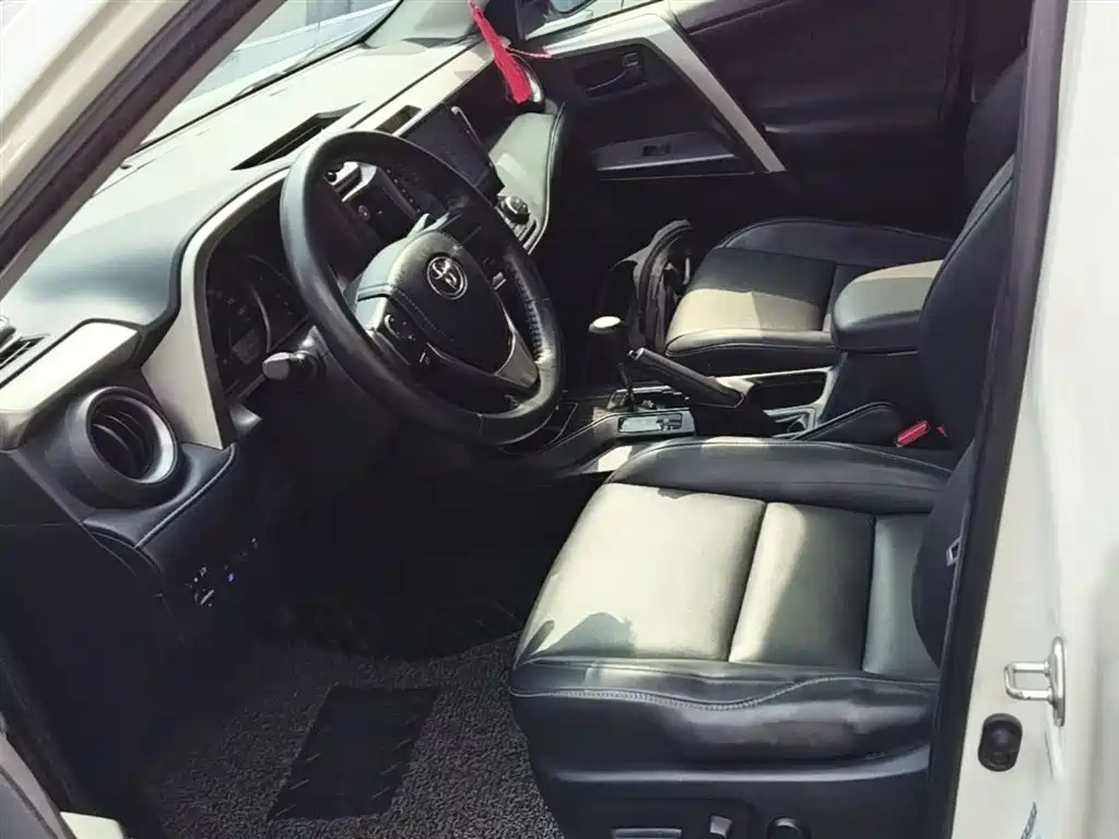 Toyota RAV4 Rongfang 2019 2.0L CVT 2WD Pioneer Edition China VI фото 15