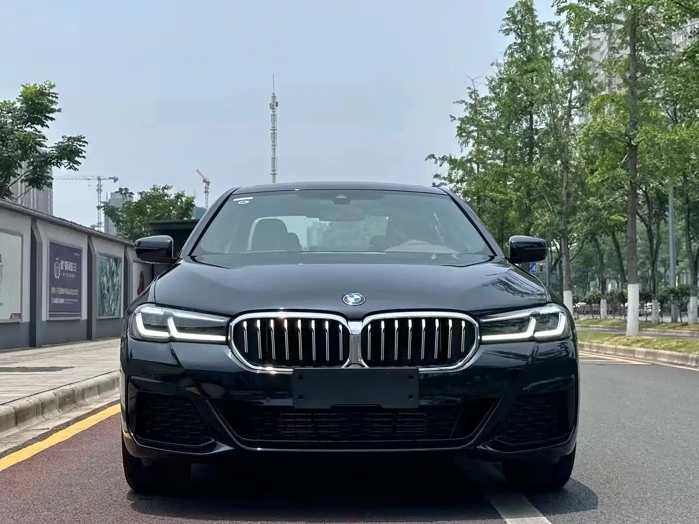 BMW 5 Series 2022 525Li M Sport Package фото 2