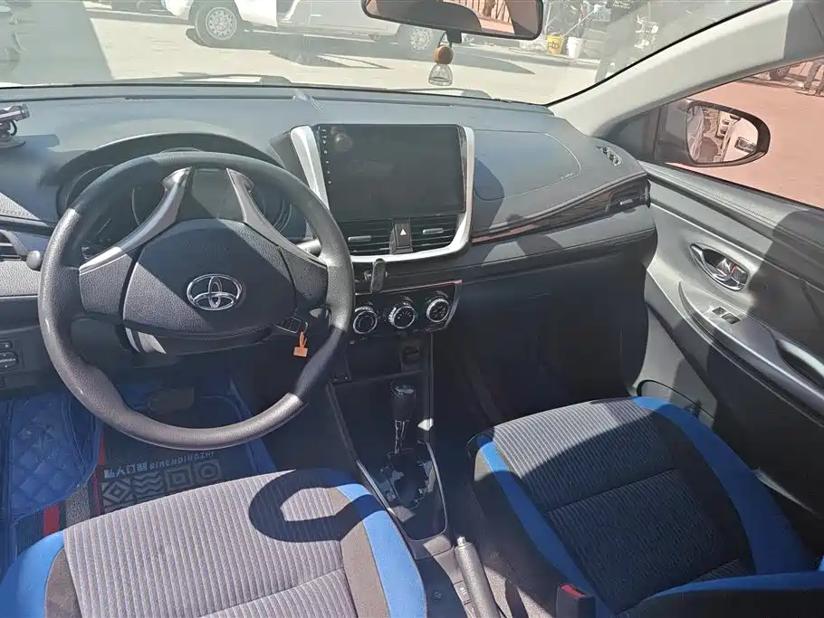 TOYOTA YARIS L TO ENJOY