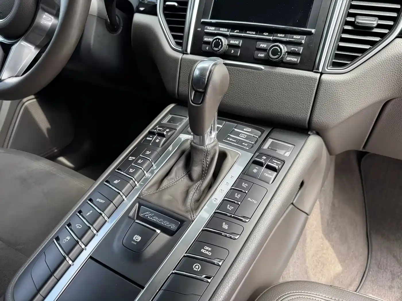 Porsche Macan 2016 Macan S 3.0T фото 13