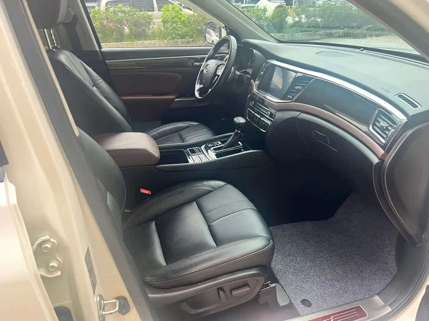 GAC Trumpchi Trumpchi GS8 2017 2017 320T 2WD Luxury Smart Connect (7-seater)