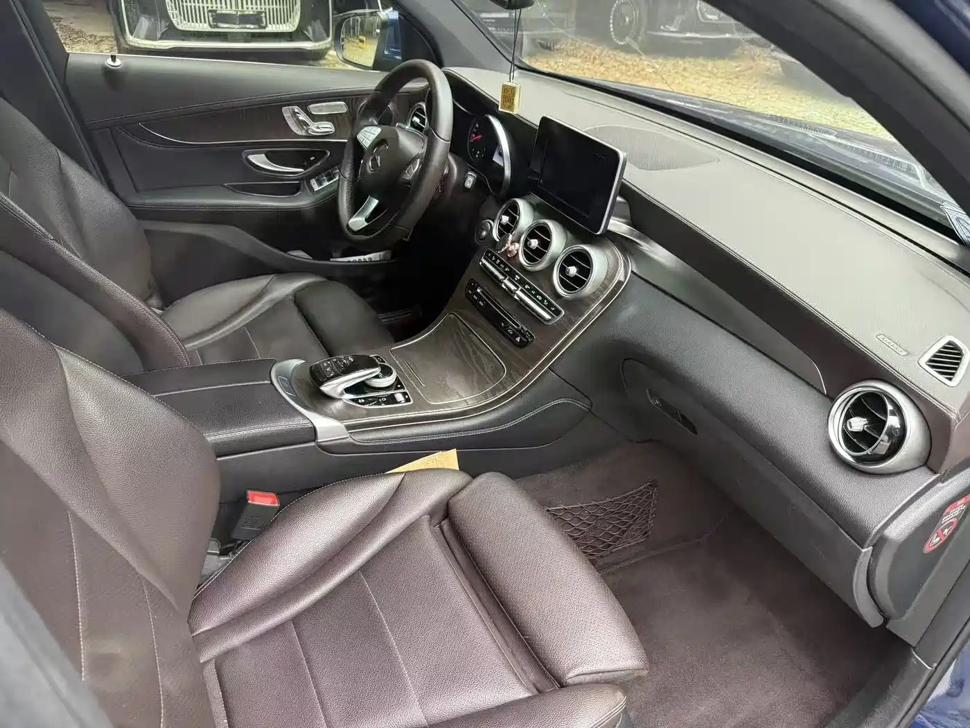 Mercedes-Benz GLC 2016 GLC 300 4MATIC Dynamic фото 5